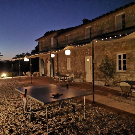 Accogliente Alloggio Con Vista E Piscina 루카 외부 사진